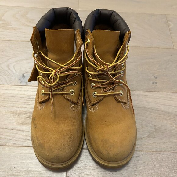Timberland Classic 6-Inch Boot - Kid - Wheat Size 3 - Picture 2 of 6